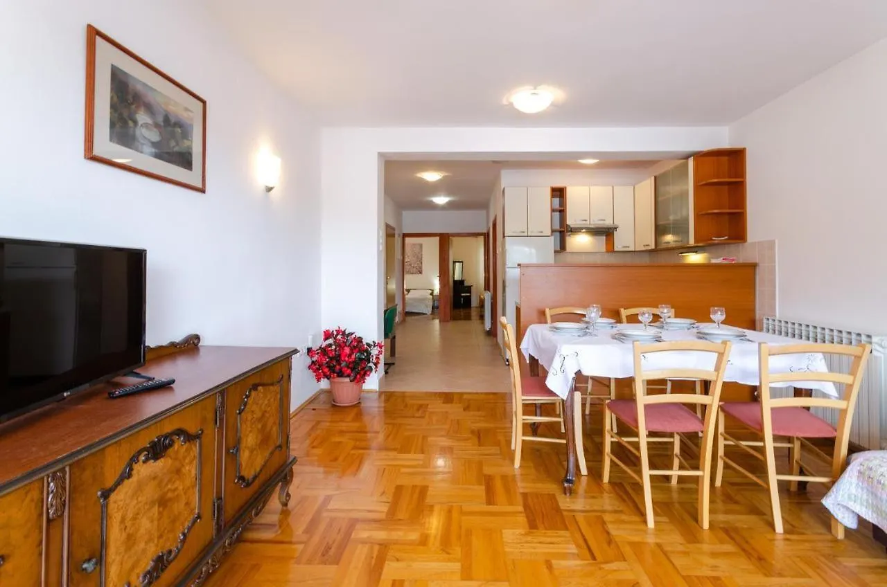 Laura Apartment Crikvenica