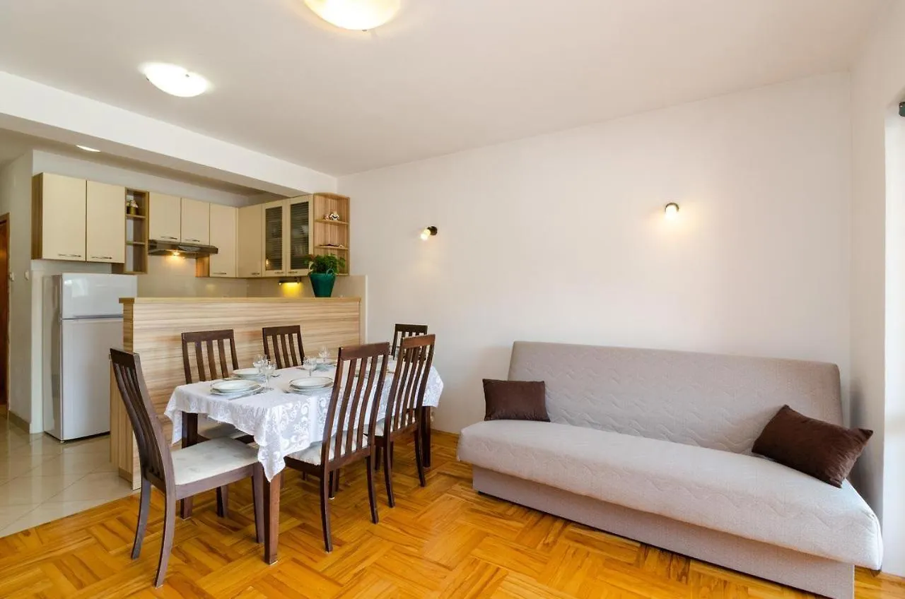 Laura Apartment Crikvenica