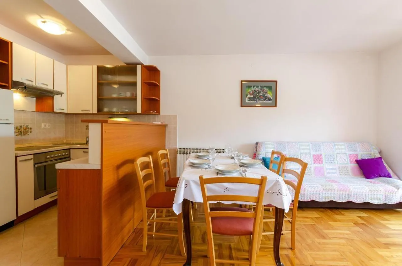 Laura Apartment Crikvenica